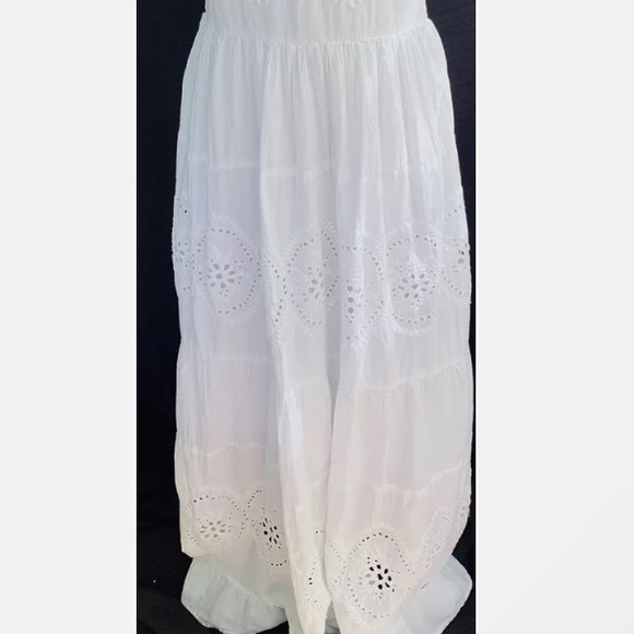 NAOO Nation AK Outfits White Eyelet Layered Maxi Boho Peasant Dress Medium - Picture 6 of 13